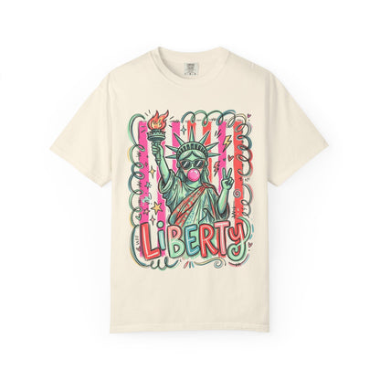 Liberty Statue Graphic T-Shirt — Retro Pop Art Statue of Liberty Design