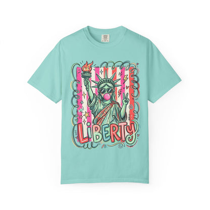 Liberty Statue Graphic T-Shirt — Retro Pop Art Statue of Liberty Design